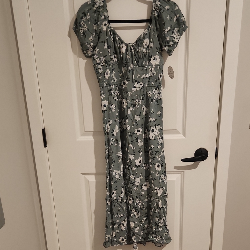 Hollister Green Floral Maxi Dress
